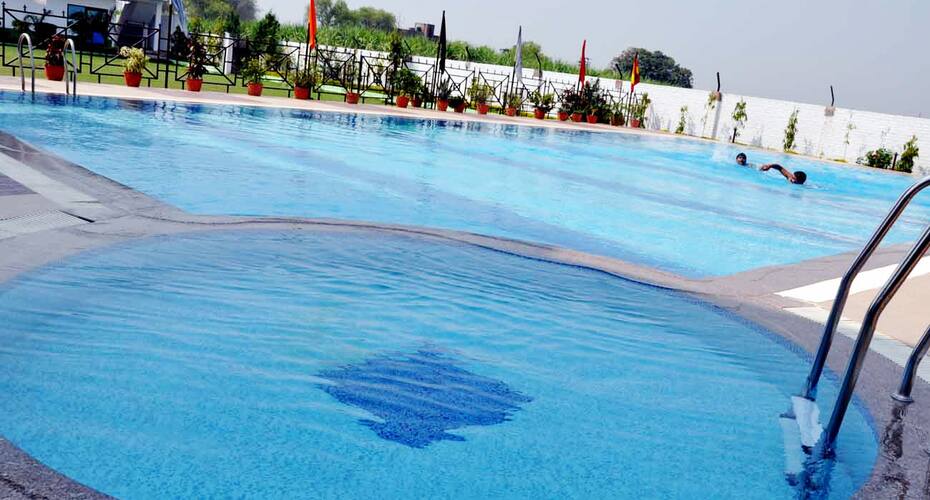 Hotel K J International, Varanasi 3